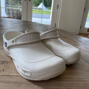 Crocs-white